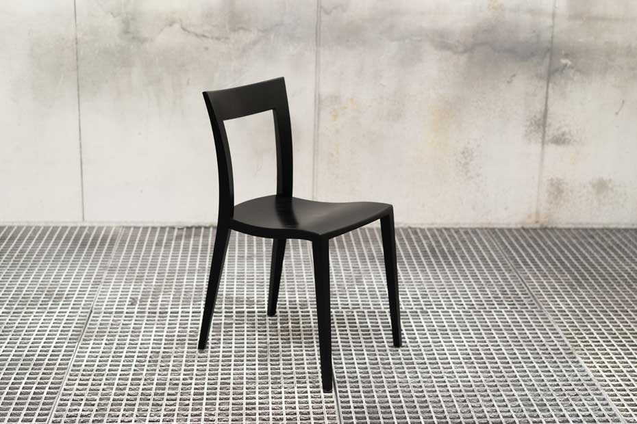 vonRICKENBACH-Holzstuhl-Sedia-Due_Esche-schwarz_1