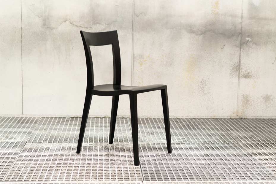 vonRICKENBACH-Holzstuhl-Sedia-Due_Esche-schwarz_3